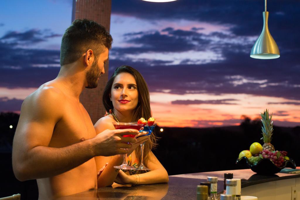 Ramada By Wyndham Furnaspark Formiga Ngoại thất bức ảnh