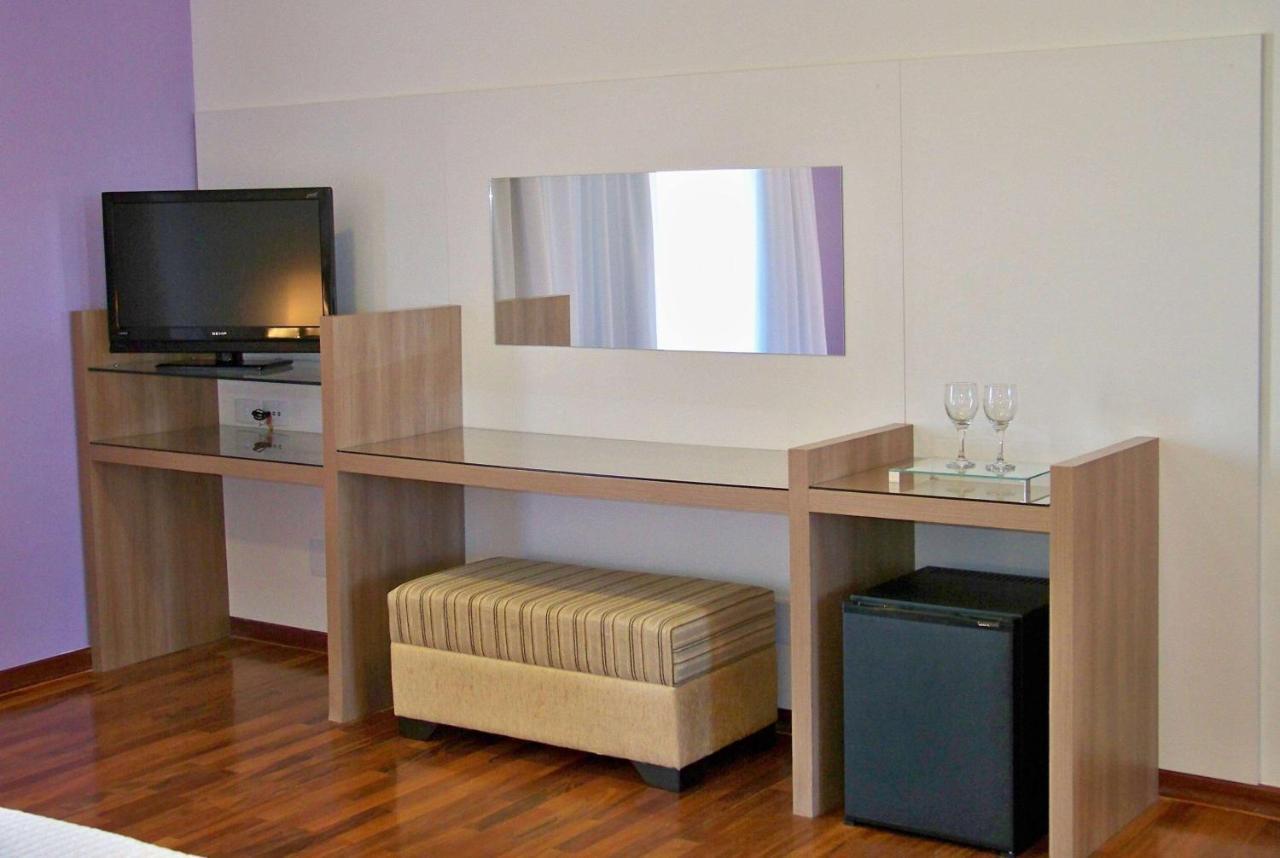 Ramada By Wyndham Furnaspark Formiga Ngoại thất bức ảnh
